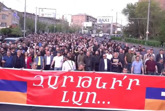 Երևանում ընդդիմությունն անցկացնում է իրազեկման ակցիաներ