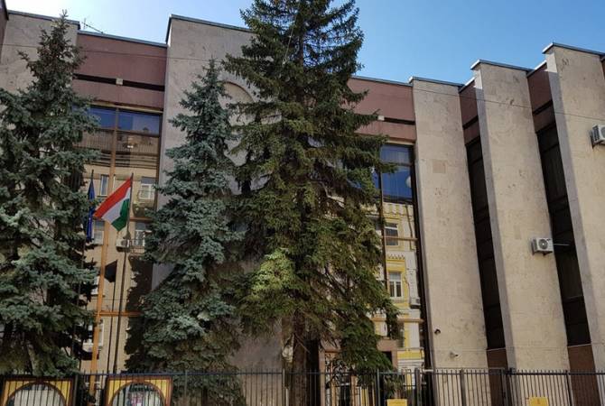  Посольство Венгрии возобновило работу в Киеве 