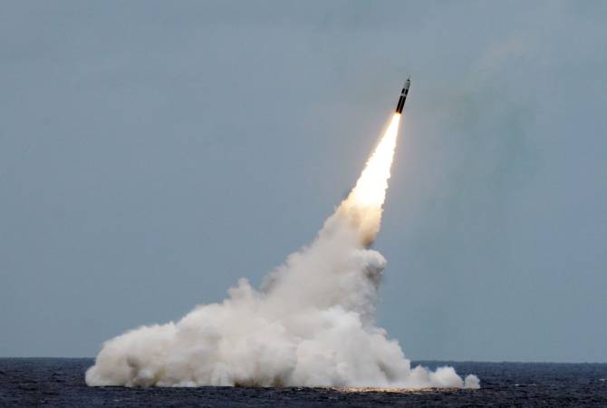 Япония выразила протест КНДР в связи с запуском ракеты
