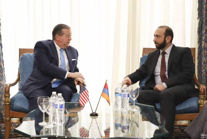 Armenian FM meets with IRI Eurasia Director Stephen Nix in Washington 