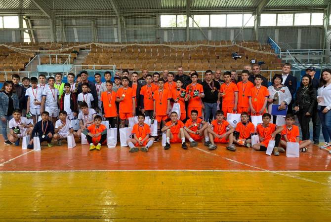 Ռոման Բերեզովսկու անվան ֆուտբոլային մրցաշարում հաղթող ճանաչվեց Վանաձորի 
թիվ 1 դպրոցի թիմը