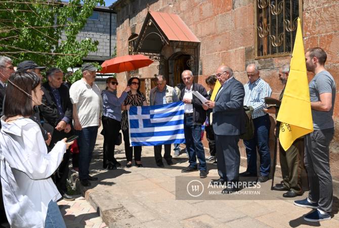 La comunidad griega de Armenia rindió homenaje a las víctimas del genocidio de los griegos del 
Ponto

