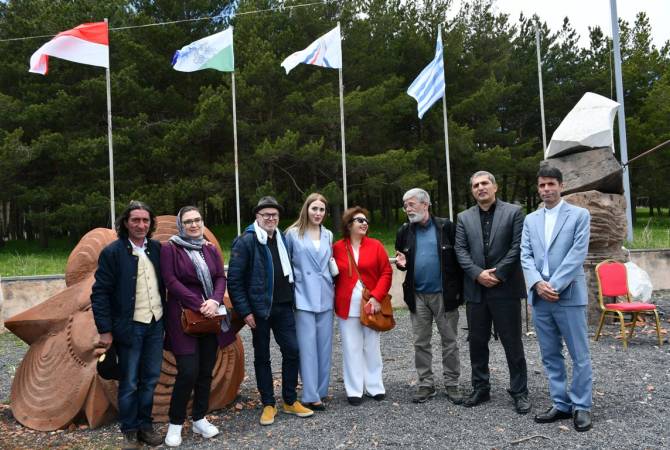 Հայաստանում ապրող ազգային փոքրամասնությունների ներկայացուցիչները 
կմասնակցեն Ապարանում կազմակերպված քանդակագործության միջազգային 
սիմպոզիումին

