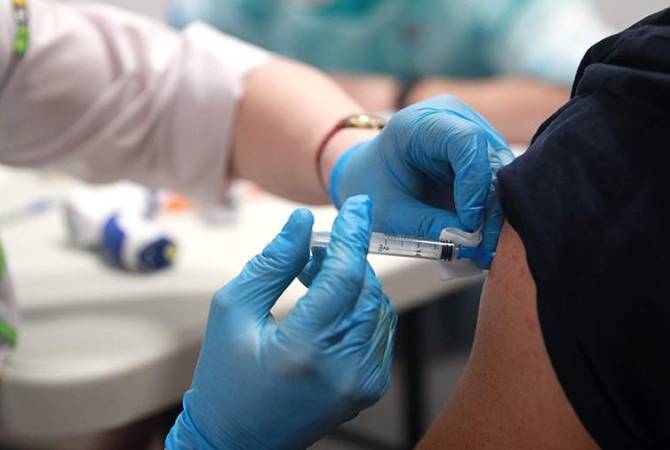 Испания закупит вакцины и противовирусные препараты для лечения оспы обезьян