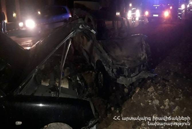 Столкновение трех автомобилей в Ехегнадзоре: пассажир госпитализирован