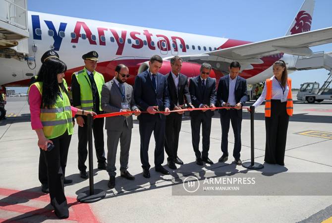 Борт, выполнявший первый прямой рейс из Алматы, прибыл в Ереван

