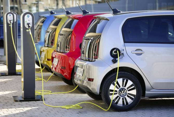 0% customs duty rate for import of electric cars and over 900 goods