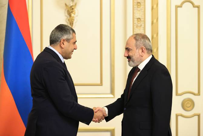 رئيس وزراء أرمينيا نيكول باشينيان يستقبل الأمين العام لمنظمة السياحة العالمية التابعة للأمم المتحدة  
زوراب بولوليكاشفيلي
