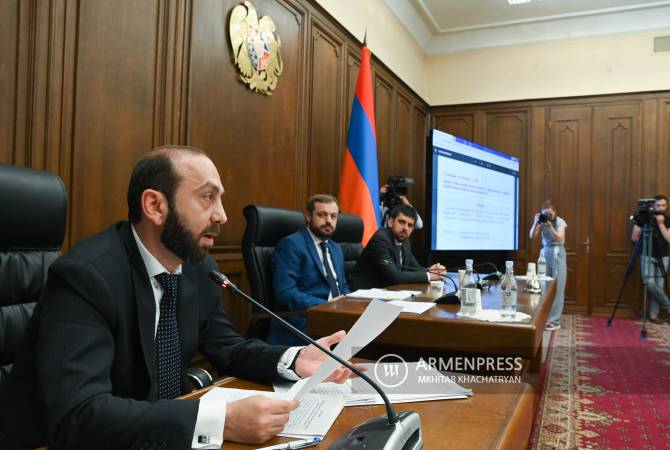 وزير الخارجية الأرميني آرارات ميرزويان للأنشطة القائمة في المنابر الدولية للإفراج عن الأسرى الأرمن
