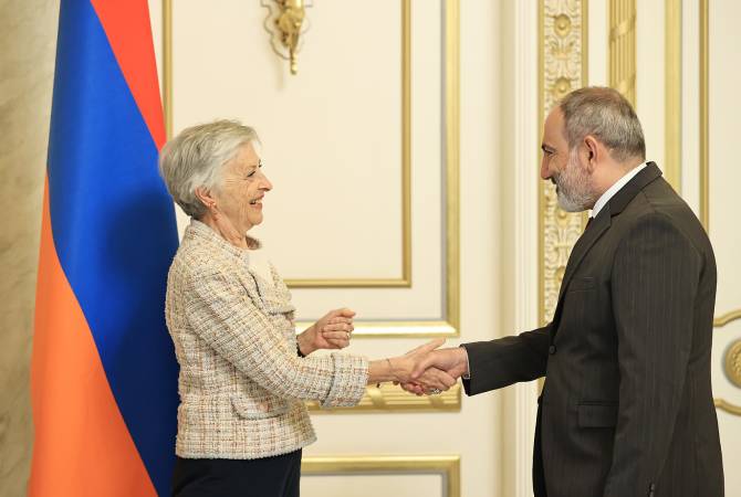 رئيس وزراء أرمينيا نيكول باشينيان يستقبل رئيسة لجنة البندقية التابعة لمجلس أوروبا كلير بازي مالوري