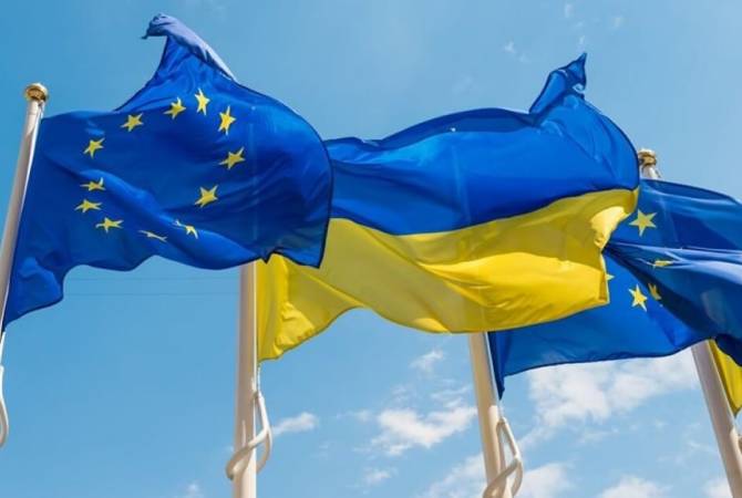 Ukraine: bientôt une réponse de l'UE à l'adhésion, combats acharnés à Severodonetsk; AFP