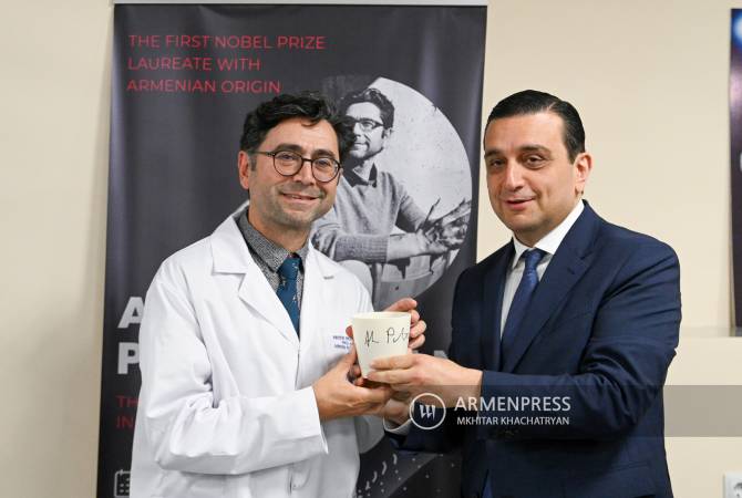 أحد أسباب زيارة أرمينيا هو التعرف على التطورات بمجال العلوم-العالم الأرمني والحائز على جائزة نوبل 
بالطب أرديم باتابوتيان