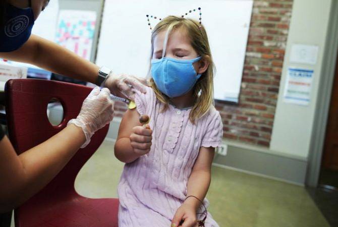 COVID-вакцины Moderna и Pfizer рекомендованы в США детям от шести месяцев
