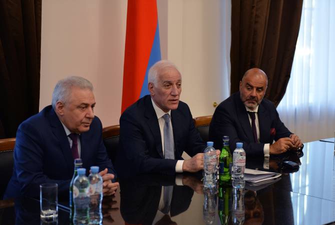 Вопрос НК может стать площадкой, где в какой-то момент за один стол сядут Россия, США 
и Франция: президент Армении