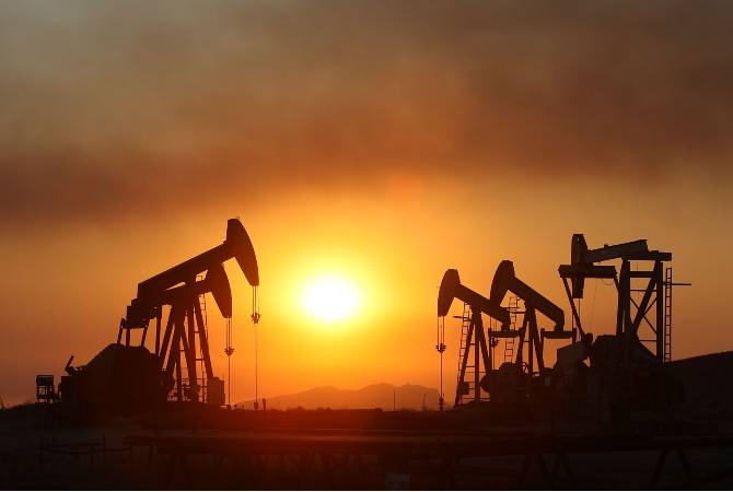 США предположили, что снижение цен на нефть связано с ее закупками КНР и Индией у 
РФ
