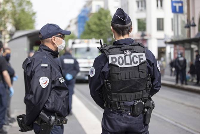  

Перед отелем в Париже нашли мертвым французского миллионера, сообщили СМИ