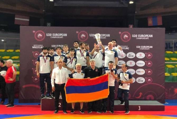 Борец Лева Геворкян - победитель молодежного чемпионата Европы: Армения на втором 
месте в общекомандном зачете
