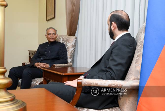 أرمينيا والهند توقعان على مذكرة تفاهم في مجالات التجارة والاقتصاد والتكنولوجيا والعلوم والتعليم 
والثقافة في يريفان