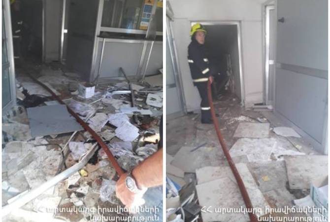 Acil Durumlar Bakanlığı Aştarak’taki bir bankada meydana gelen patlamanın detaylarını bildirdi: 
1 kişi hayatını kaybetti