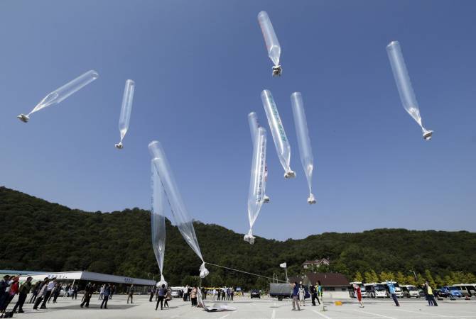 Активисты из Южной Кореи отправили медикаменты в КНДР на воздушных шарах
