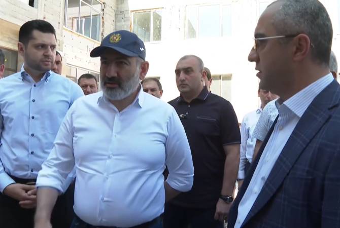 رئيس وزراء أرمينيا نيكول باشينيان يزور مقاطعة أرمافير ويتعرّف على المشاريع الجارية