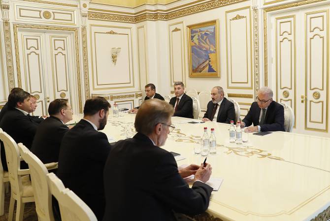 Премьер-министр Пашинян принял генерального директора корпорации “Росатом” 
Алексея Лихачева
