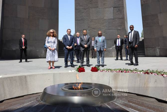 UNGA President Abdulla Shahid pays tribute to Armenian Genocide victims at Yerevan memorial 