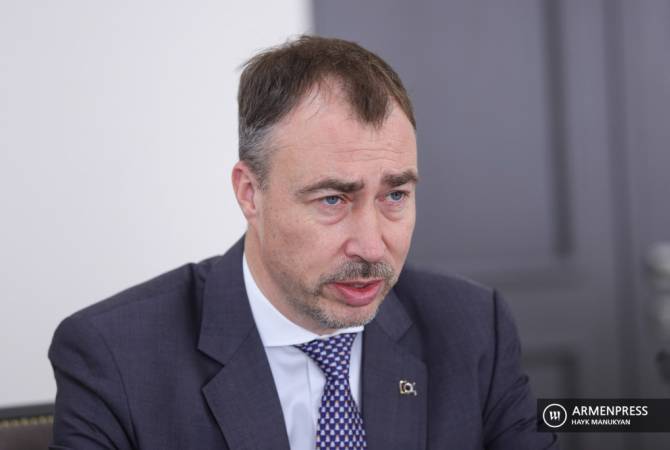 
Le représentant spécial de l'UE se dit préoccupé par les récentes tensions entre l'Arménie et 
l'Azerbaïdjan


