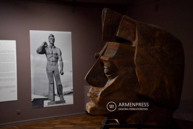 ԿԳՄՍ նախարարությունն ու «Հայաստանի ազգային պատկերասրահ» ՊՈԱԿ-ը 
քննարկում են «Բանվորի արձանի» վերականգման հարցը 