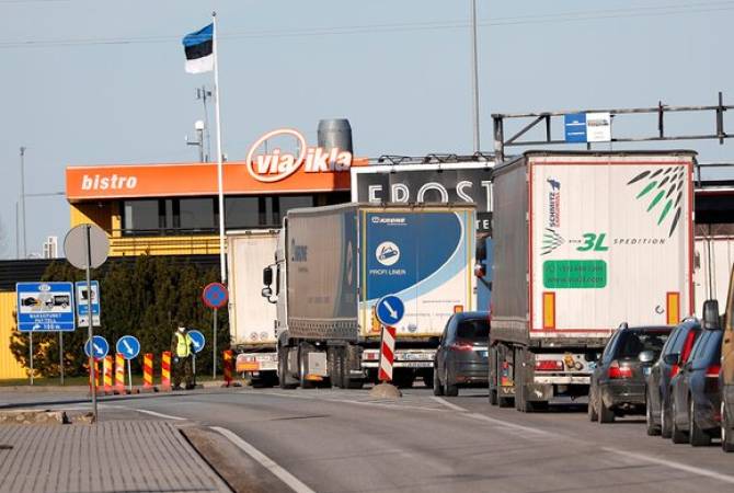 На границе с Эстонией возобновилось движение грузовых автомобилей

