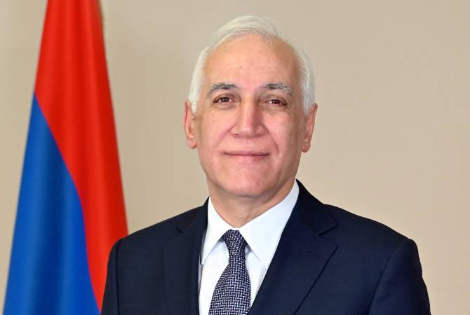 Президент  РА  поздравил  президента  Молдовы  Майю  Санду