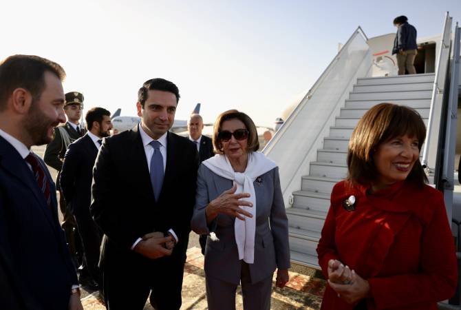 Nancy Pelosi a quitté l'Arménie

