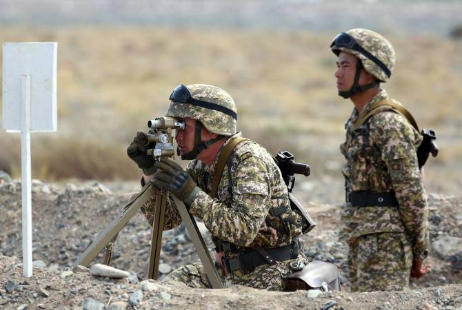    В подписанном протоколе между Бишкеком и Душанбе предусмотрели отвод войск от 
границы
