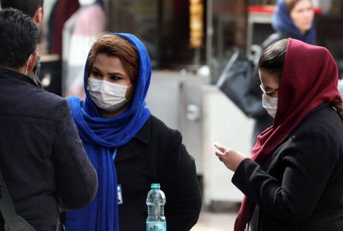  В Иране за сутки выявлено 397 новых случаев коронавируса, скончались 15 граждан 