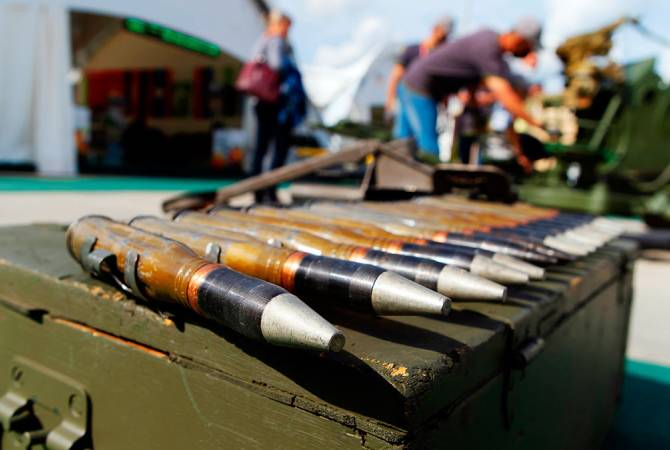    Bloomberg: Запад вряд ли увеличит поставки вооружений Киеву
