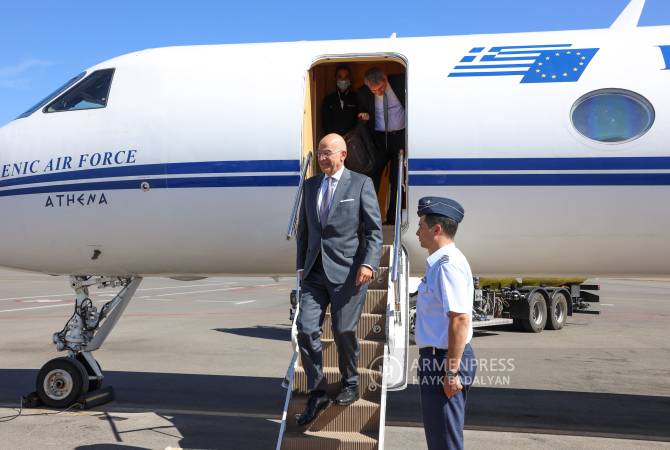 Greek Foreign Minister arrives in Armenia