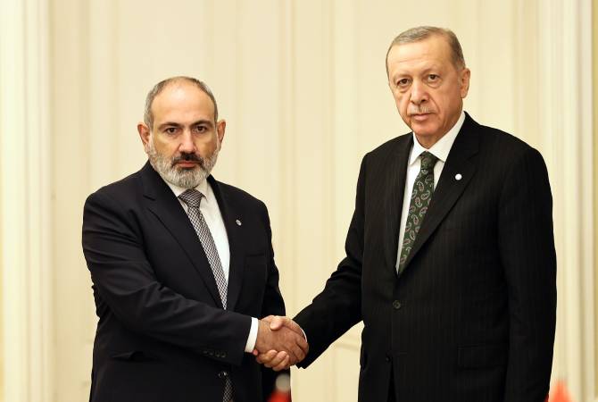 Rencontre des leaders de l'Arménie et de la Turquie à Prague

