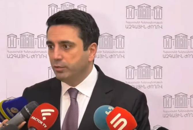 Азербайджан по многим вопросам имеет постоянную связь с властями Арцаха: Ален 
Симонян