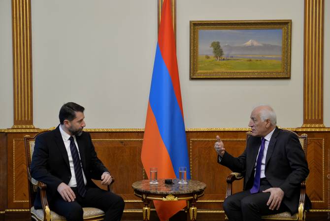 Президент Ваагн Хачатурян встретился с Председателем Высшего судебного совета 
Кареном Андреасяном