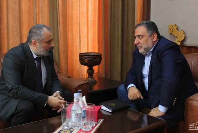 Artsakh FM and philanthropist Ruben Vardanyan discuss settlement of Karabakh conflict