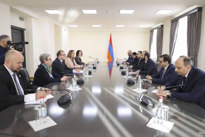 Le ministre des Affaires étrangères a reçu le chef de la mission d'observation de l'UE en 
Arménie