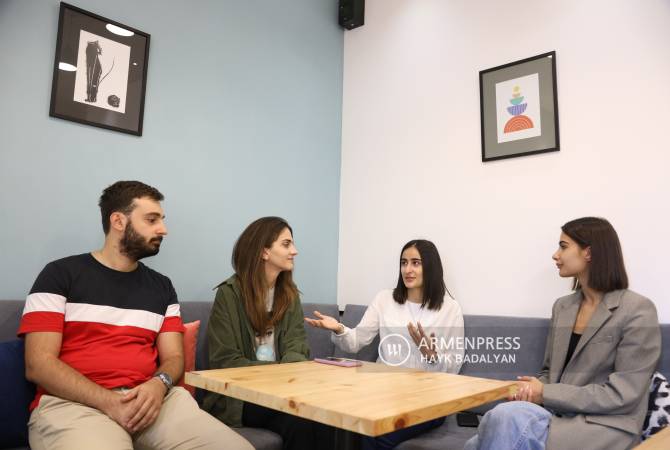 Zleenk: Armenian educational app provides teenagers with opportunity to get high-quality 
knowledge on modern topics