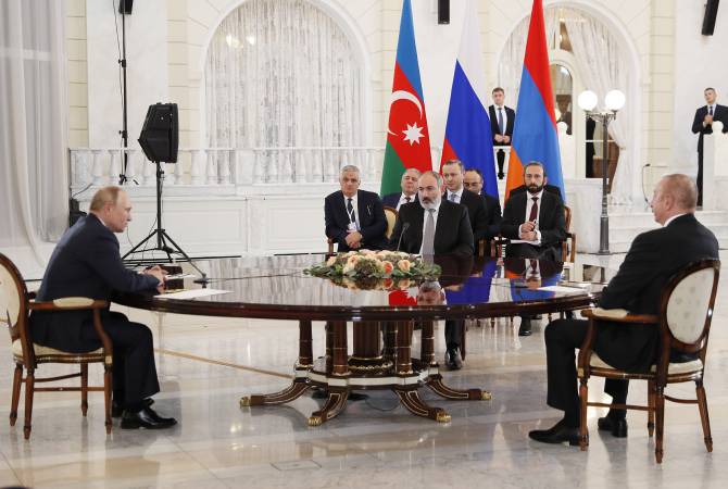 Путин и Алиев рассмотрели вопросы практической реализации достигнутых в Сочи 
договорённостей 

