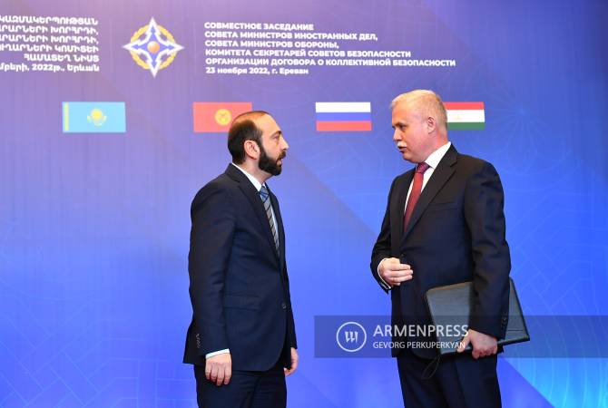 الموافقة على مشروع قرار لمنظمة معاهدة الأمن الجماعي بشأن تقديم المساعدة لأرمينيا- الأمين العام 
للمنظمة ستانيسلاف زاس-