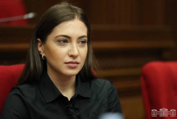 СК пояснил, по какому делу приглашена на допрос депутат Анна Мкртчян


