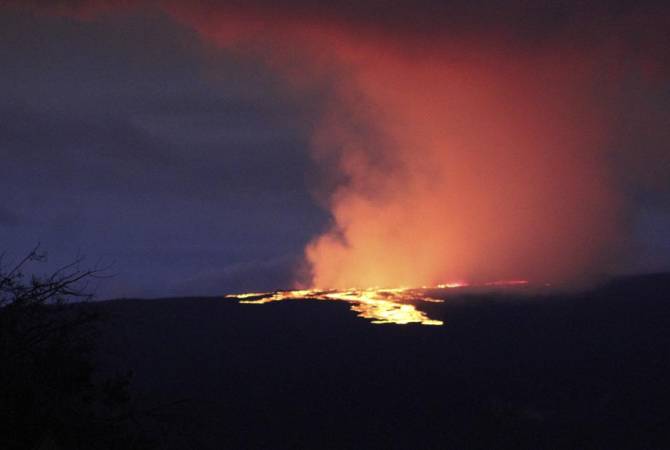 На Гавайях произошло извержение самого большого в мире действующего вулкана

