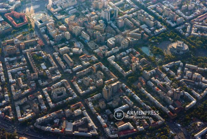 В октябре 2022 года в Армении зарегистрировано 3826 сделок по купле-продаже 
недвижимости