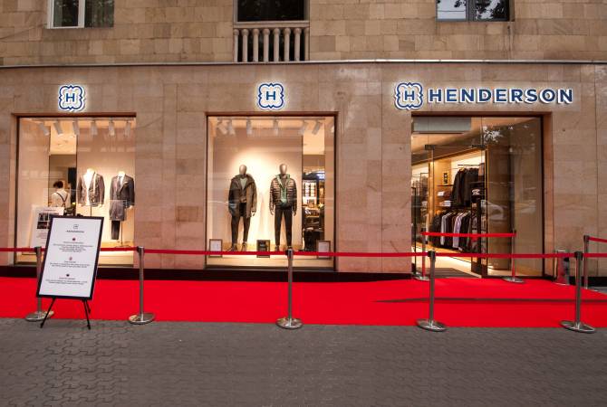 Крупнейший российский ритейлер мужской одежды HENDERSON открыл флагманский 
магазин в центре Еревана

