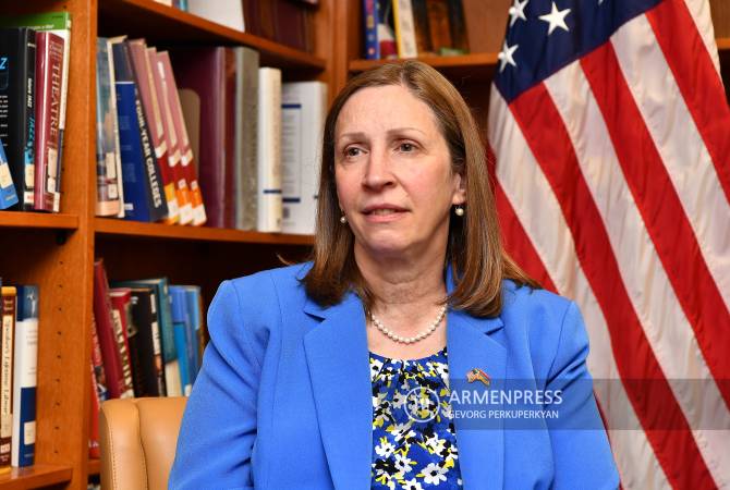 Les États-Unis sont attachés à la souveraineté de l'Arménie - message d'adieu de 
l'Ambassadrice Tracy