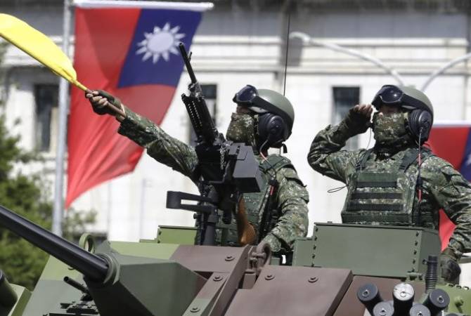  Китай потребовал от США прекратить продажу оружия Тайваню 